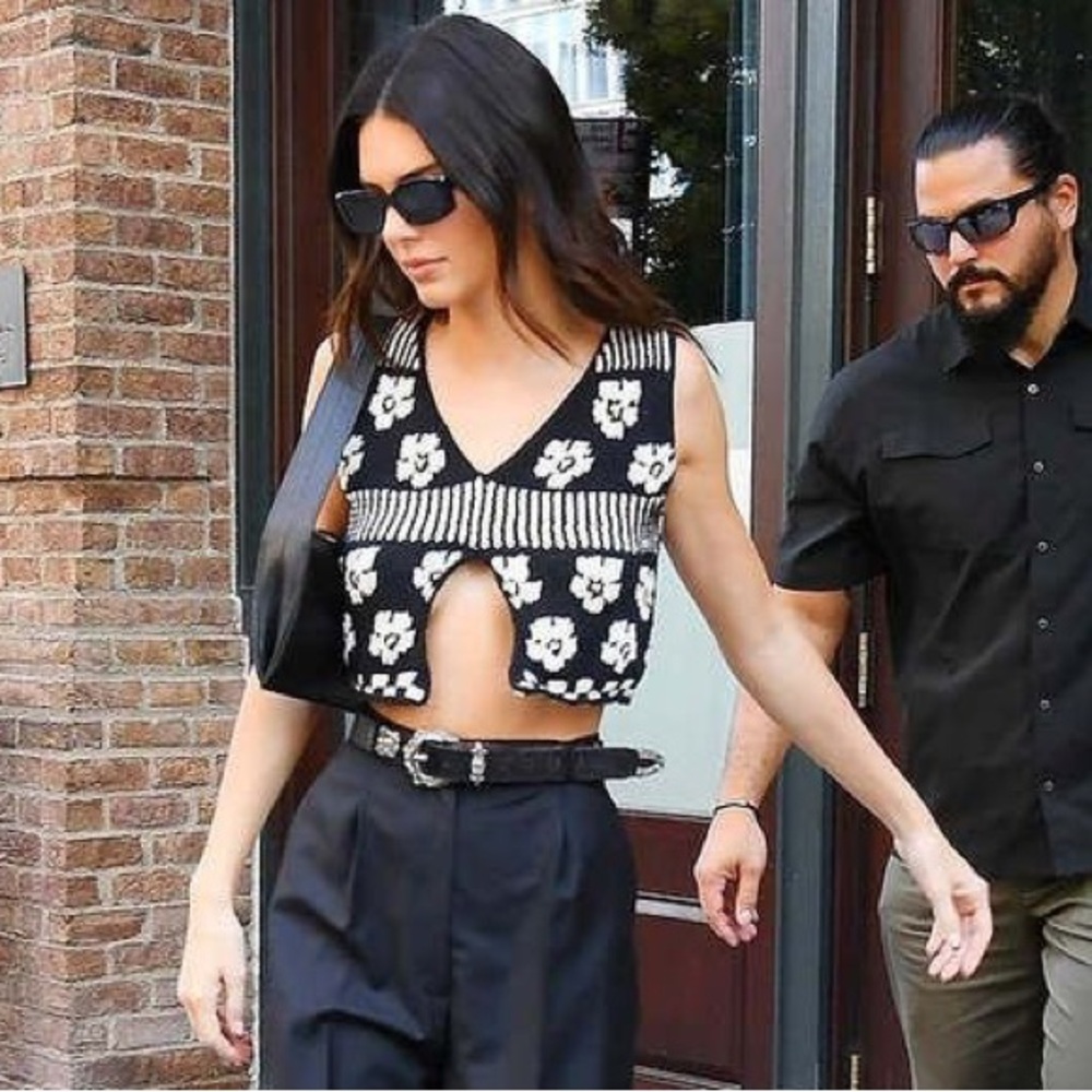 Black and white Loreza top